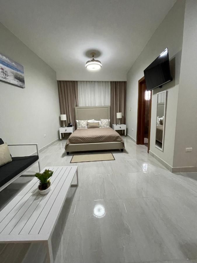 Hotel Monarca Higuey Exterior photo